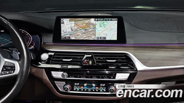 BMW 5 Series 2019 — Фото 14/20