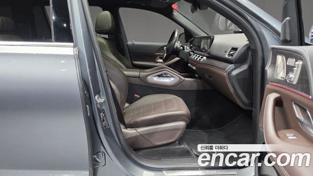Mercedes-Benz GLS-Class 2022 — Photo 4/36