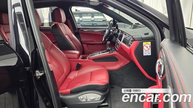 Porsche Macan 2020 — ფოტო 10/20