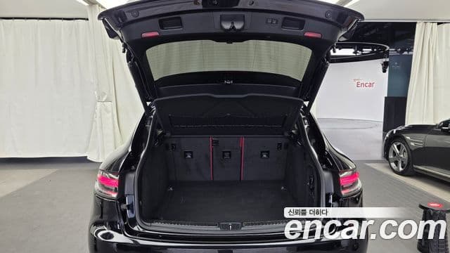 Porsche Macan 2020 — ფოტო 13/20