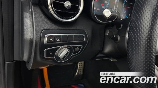 Mercedes-Benz C-Class 2020 — ფოტო 16/20