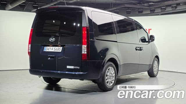 Hyundai Staria 2024 — ფოტო 2/20