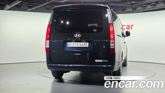 Hyundai Staria 2024 — ფოტო 4/20