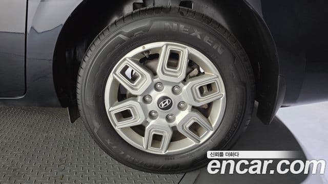 Hyundai Staria 2024 — Photo 29/30