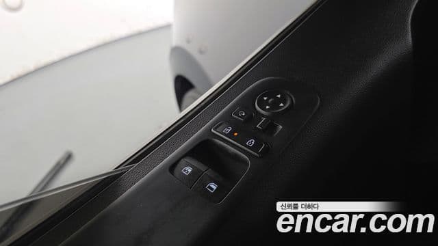 Hyundai Staria 2024 — Photo 19/30
