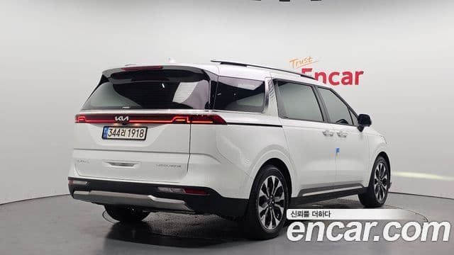 Kia Carnival 2023 — Фото 2/20