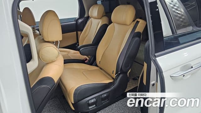 Kia Carnival 2023 — Фото 11/20
