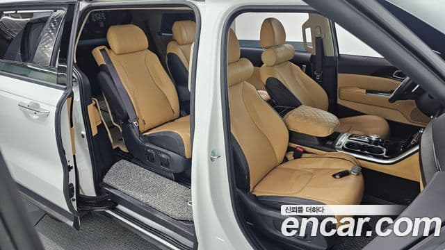 Kia Carnival 2023 — Фото 12/20