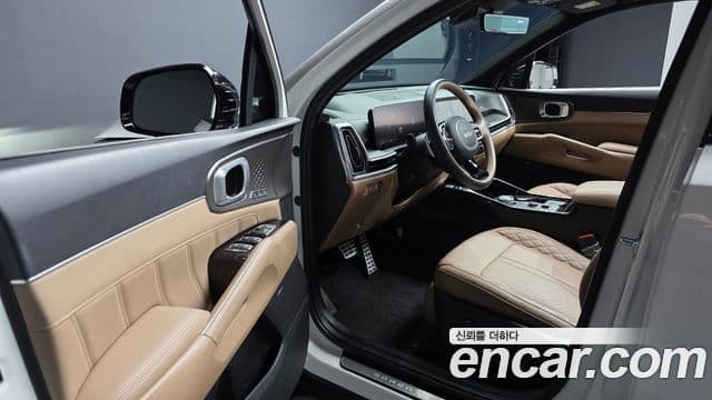 Kia Sorento 2024 — ფოტო 21/33