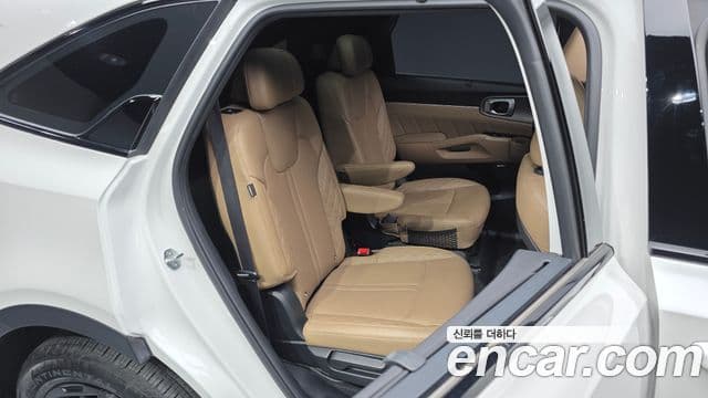 Kia Sorento 2024 — ფოტო 31/33