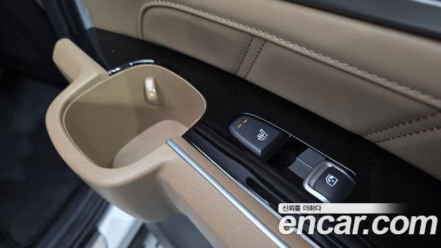 Kia Sorento 2024 — ფოტო 32/33