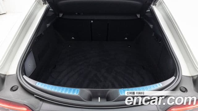 Mercedes-Benz AMG GT 2025 — Photo 14/20