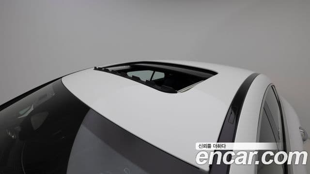 Mercedes-Benz AMG GT 2025 — Photo 1/20