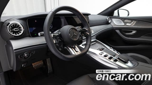 Mercedes-Benz AMG GT 2025 — Photo 9/20