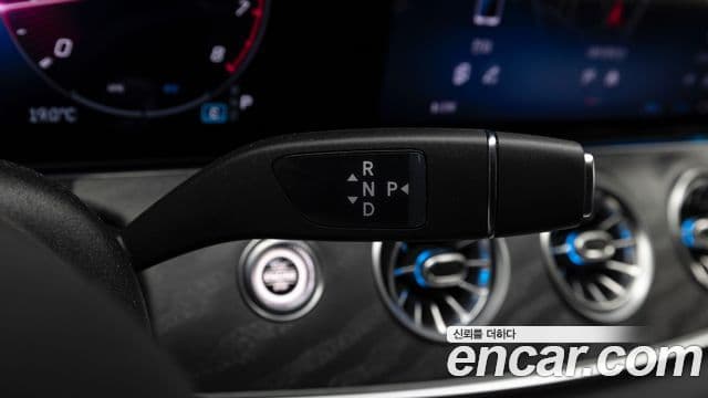 Mercedes-Benz AMG GT 2025 — Photo 17/20