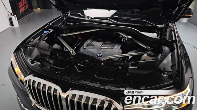BMW X7 2020 — ფოტო 6/20