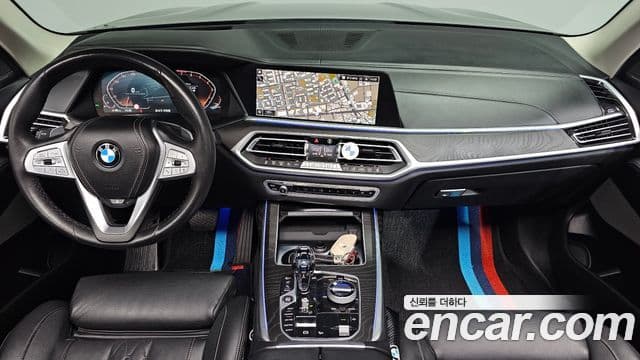 BMW X7 2020 — ფოტო 7/20