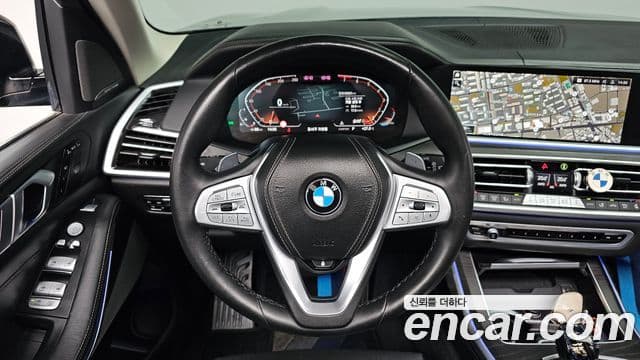 BMW X7 2020 — ფოტო 13/20