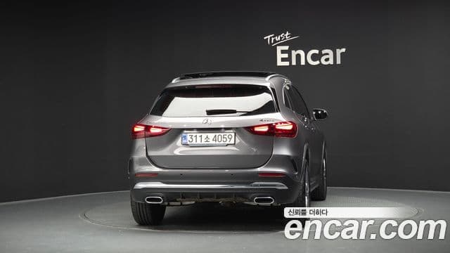 Mercedes-Benz GLA-Class 2024 — Фото 4/20