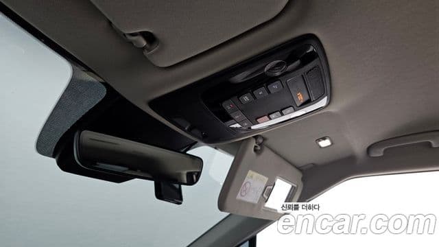 Kia Carnival 2022 — Фото 19/20