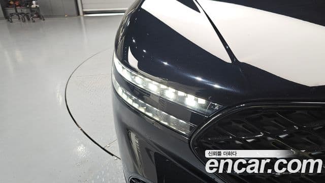 Genesis G90 2022 — ფოტო 16/39