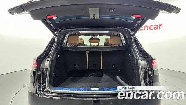Porsche Cayenne 2019 — ფოტო 20/20