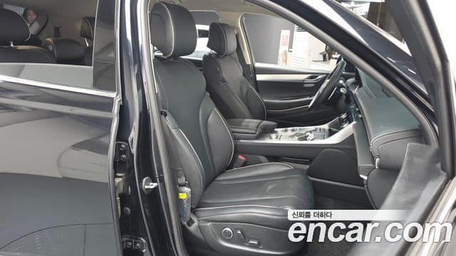 Genesis GV80 2021 — ფოტო 14/37