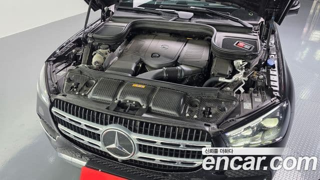 Mercedes-Benz GLE-Class 2025 — Photo 20/36