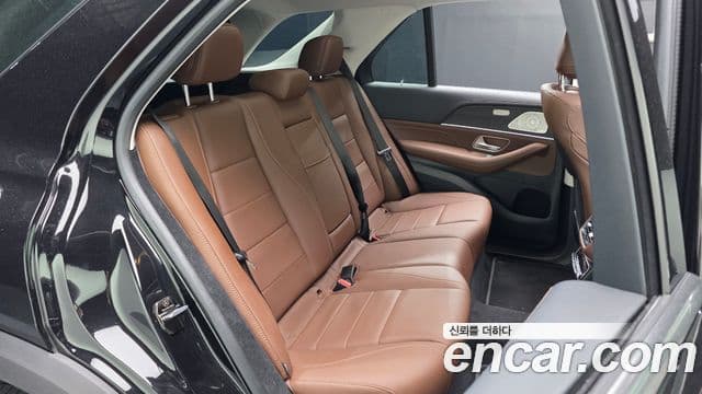 Mercedes-Benz GLE-Class 2025 — Photo 25/36