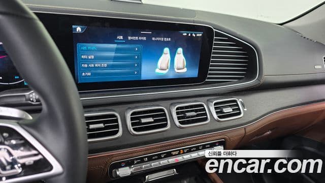Mercedes-Benz GLE-Class 2025 — Photo 6/36