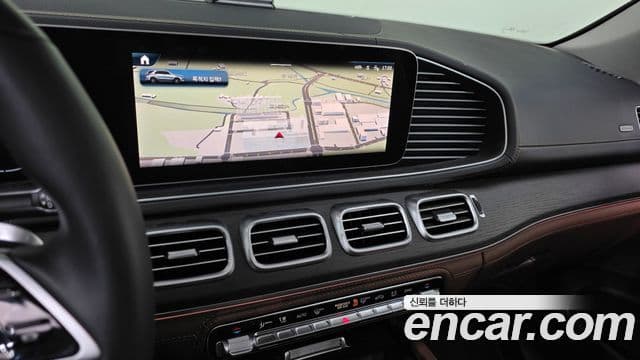 Mercedes-Benz GLE-Class 2025 — Photo 7/36