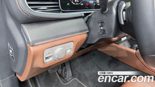 Mercedes-Benz GLE-Class 2025 — Photo 36/36