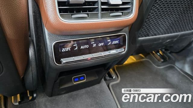 Mercedes-Benz GLE-Class 2025 — Photo 16/36
