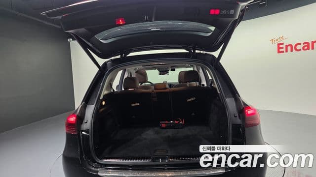Mercedes-Benz GLE-Class 2025 — Photo 4/36