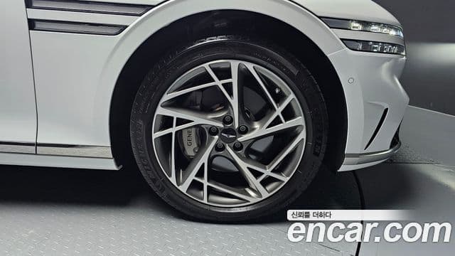 Genesis G90 2022 — Photo 33/35