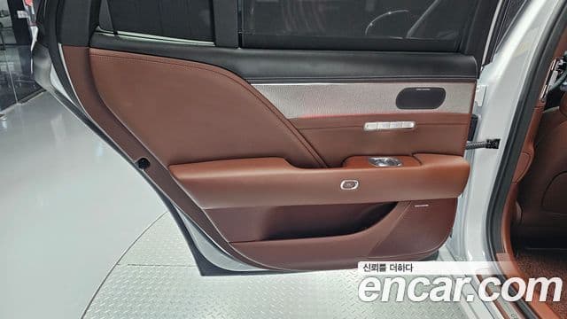 Genesis G90 2022 — Photo 15/35