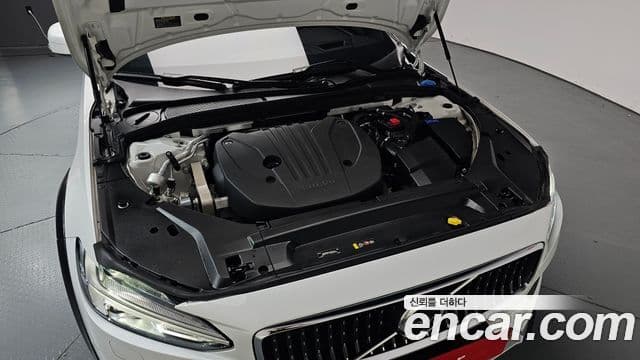 Volvo V90 Cross Country 2021 — ფოტო 6/20