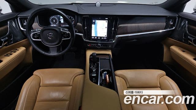 Volvo V90 Cross Country 2021 — ფოტო 7/20