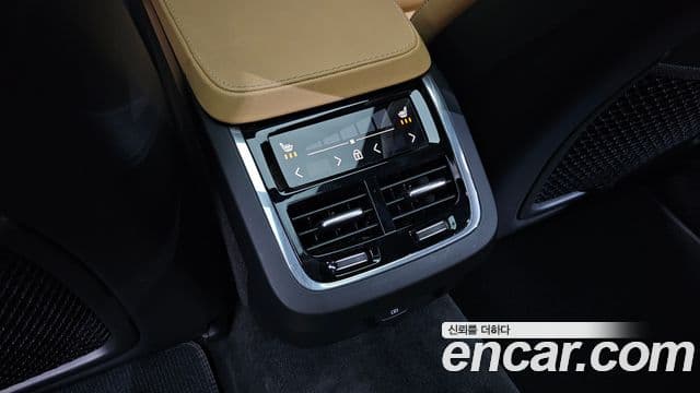 Volvo V90 Cross Country 2021 — ფოტო 19/20