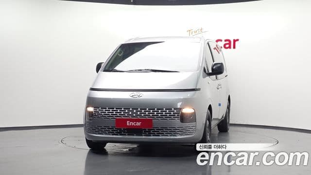 Hyundai Staria 2022 — ფოტო 3/20