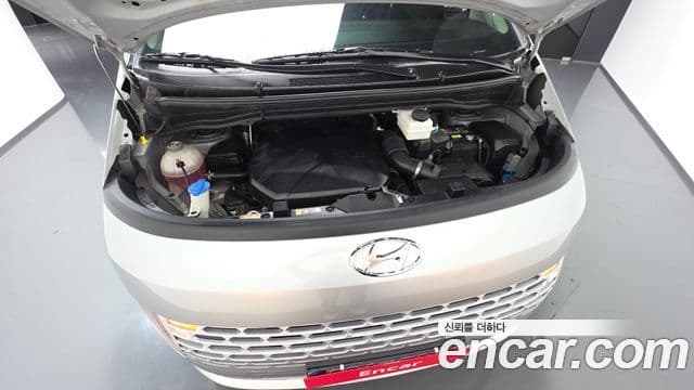 Hyundai Staria 2022 — ფოტო 6/20