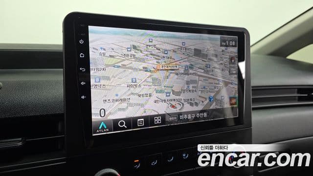 Hyundai Staria 2022 — ფოტო 14/20