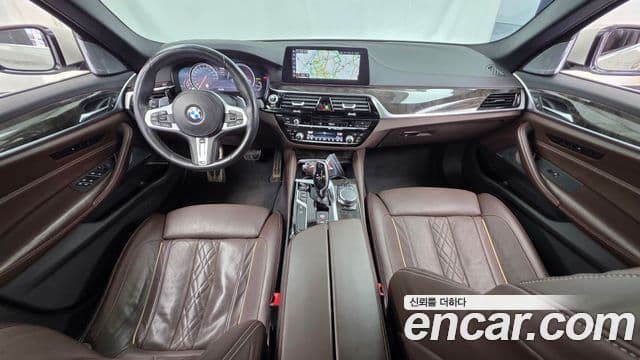 BMW 5 Series 2018 — Фото 7/20