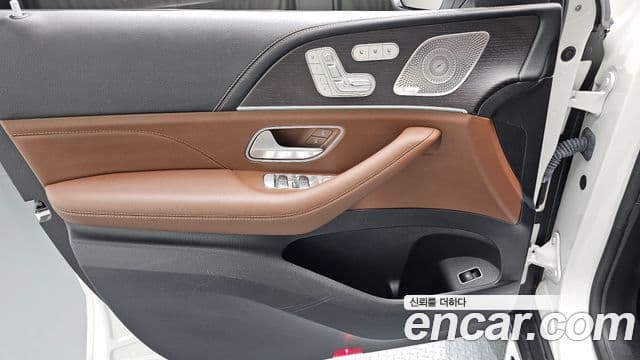Mercedes-Benz GLE-Class 2023 — Photo 34/34