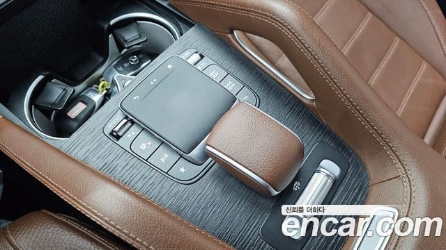 Mercedes-Benz GLE-Class 2023 — Photo 15/34