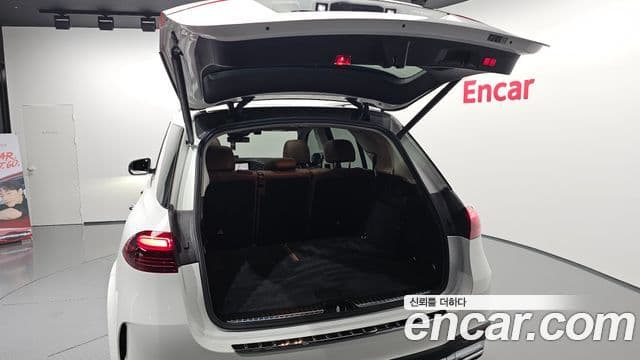 Mercedes-Benz GLE-Class 2023 — Photo 6/34