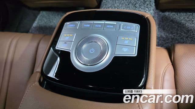 Genesis Electrified G80 2021 — ფოტო 19/20