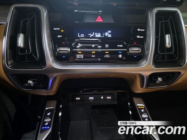 Kia Sorento 2022 — Фото 9/20