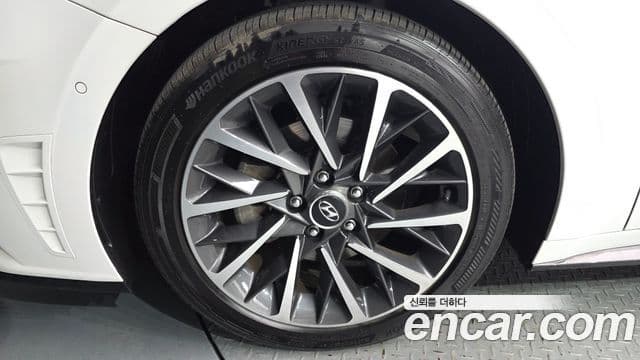 Hyundai Sonata 2020 — ფოტო 5/20