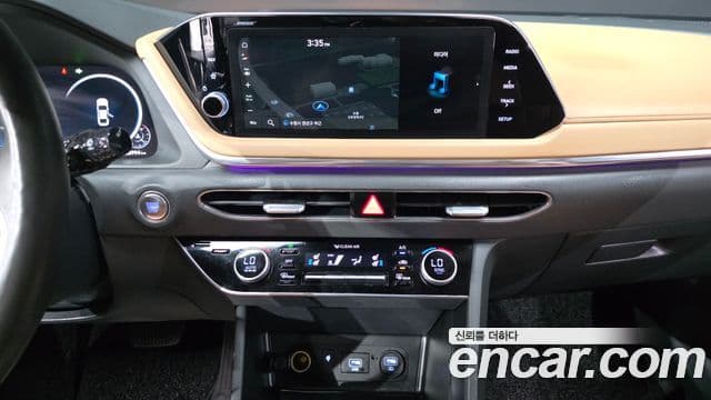 Hyundai Sonata 2020 — ფოტო 13/20